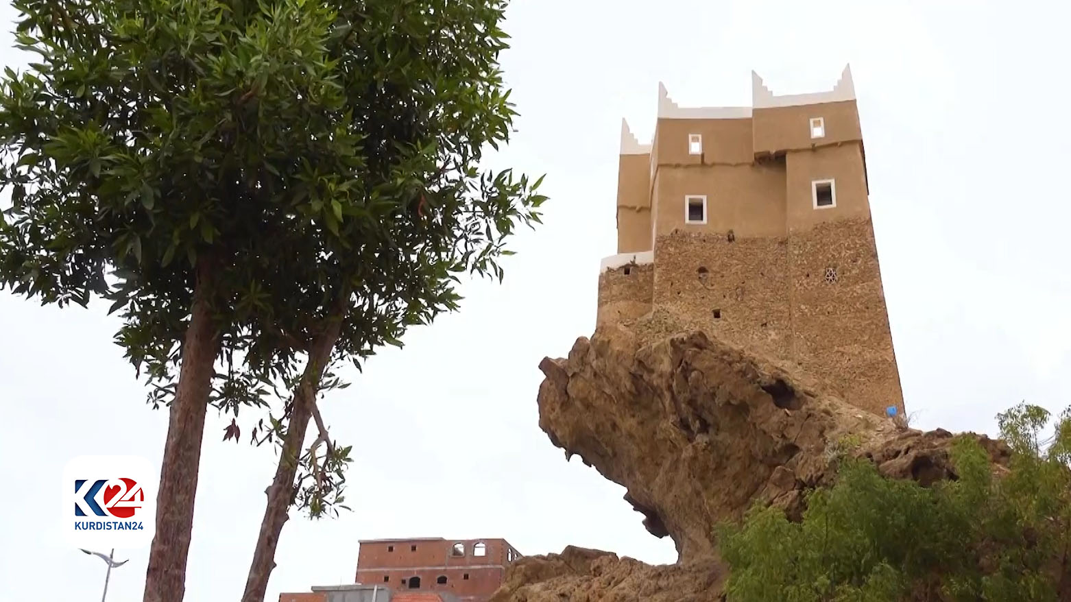 حصن الغويزي في اليمن.. تحفة معمارية ومعلم أثري بارز